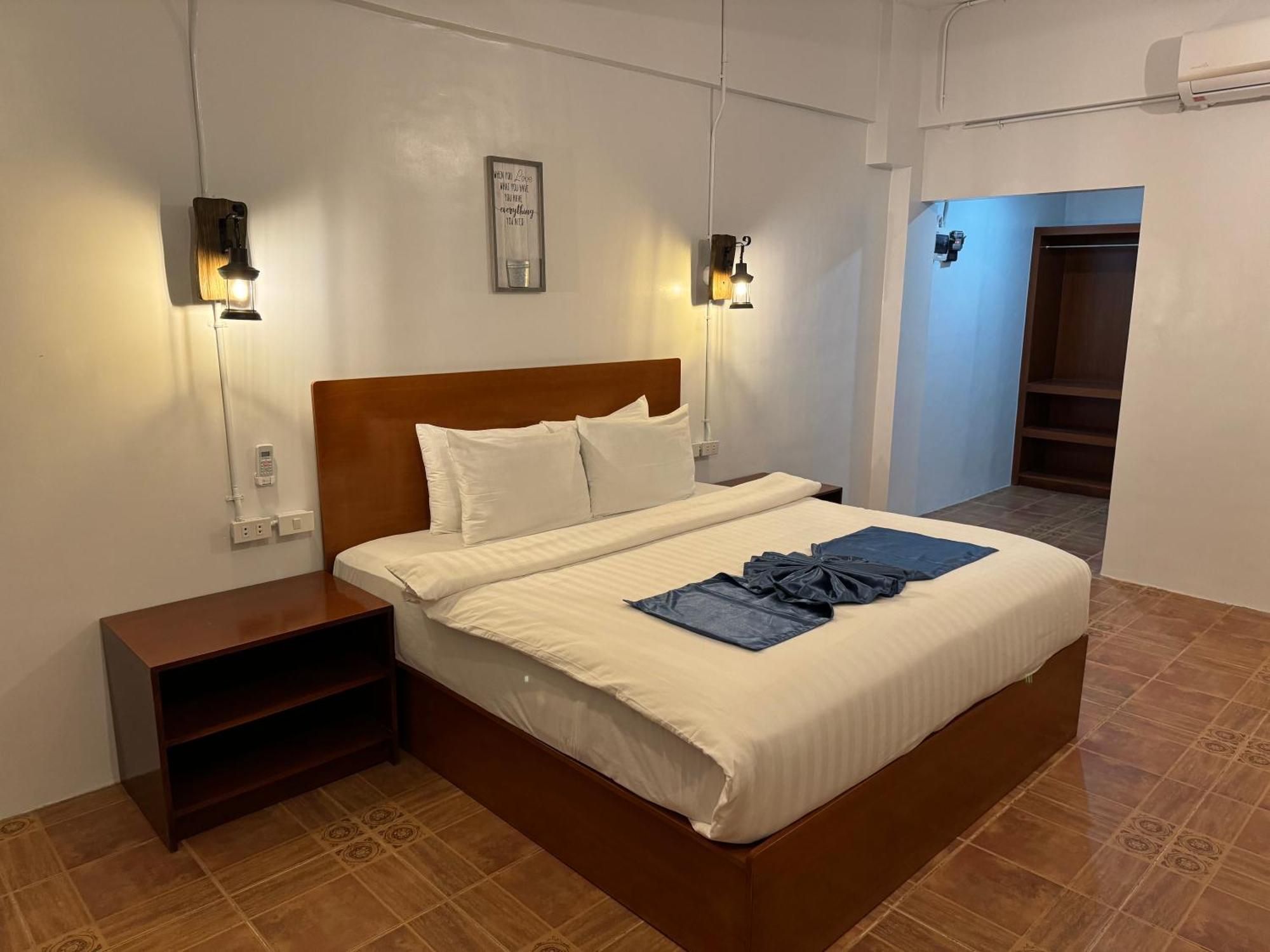 Bolabog Hotel 4*